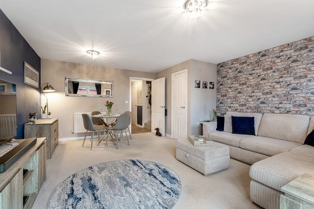 Property photo 2 of 21