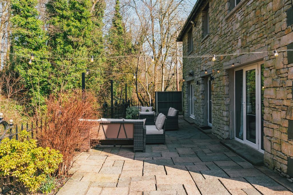 Property photo 3 of 40 Exterior And Gardens