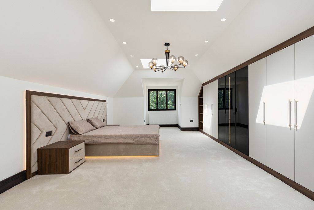 Additional image 15 of 5 bed detached house for salePipers Pipers Green Lane, Edgware HA8