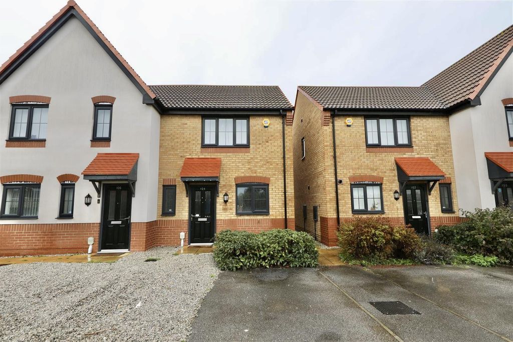 Property photo 1 of 11 Front