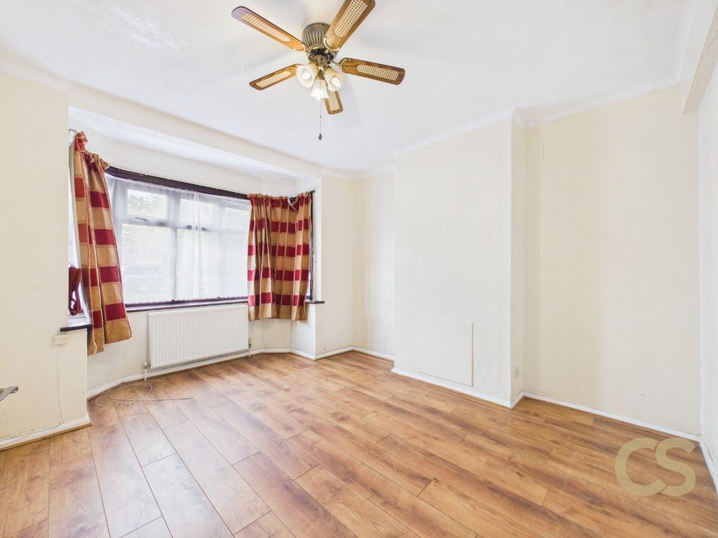 Property photo 2 of 15 5340793