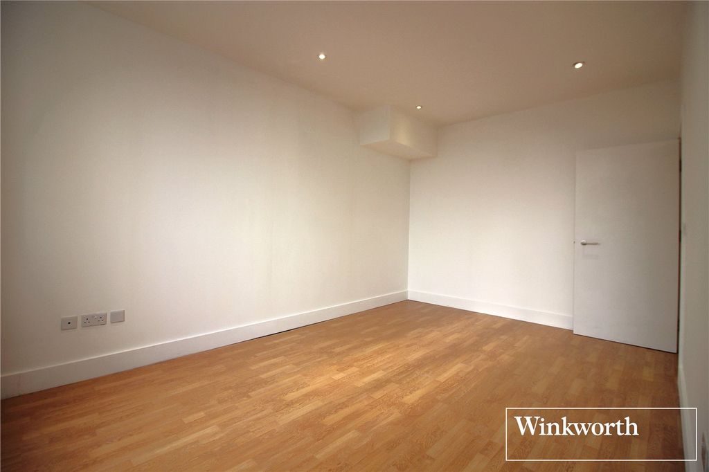 Property photo 3 of 5 Picture 3