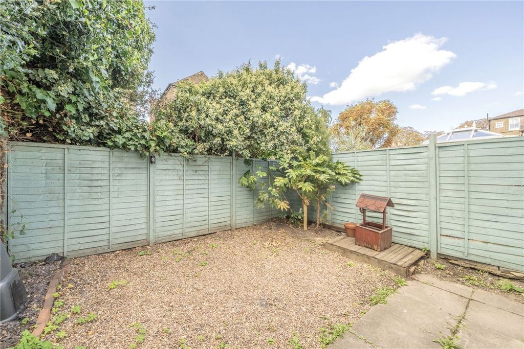 Property photo 3 of 8