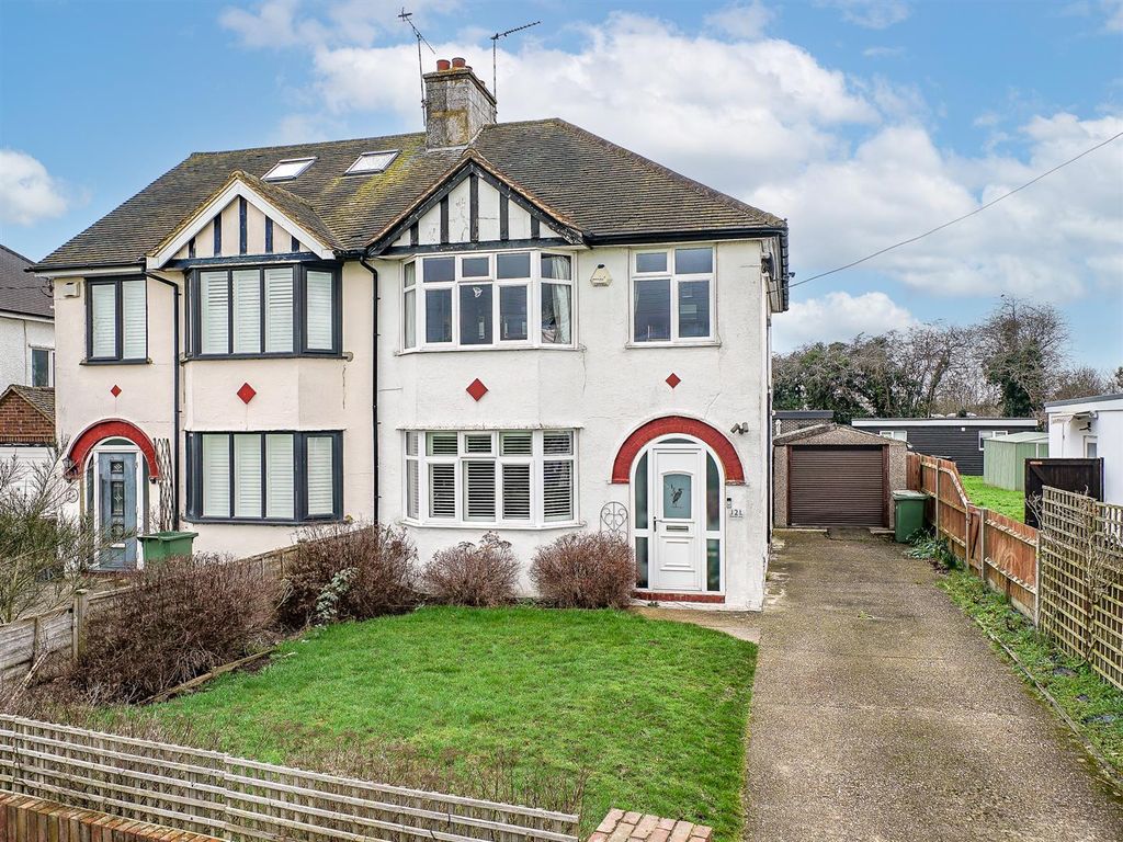 Property photo 1 of 21 Front