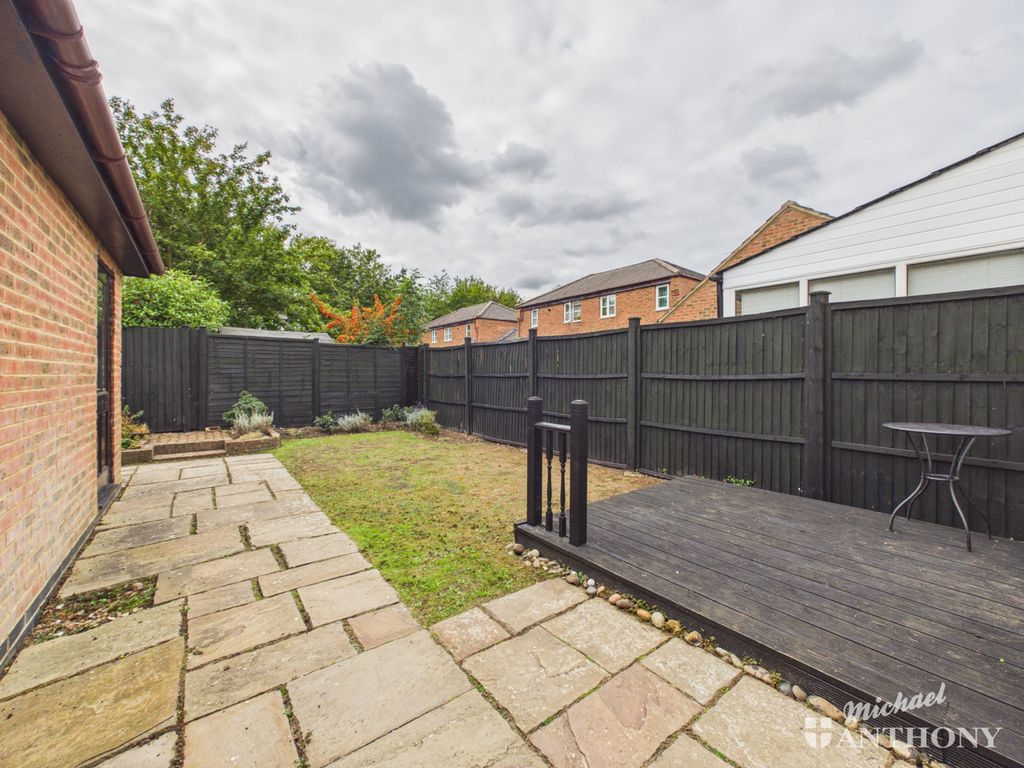 Property photo 3 of 11 Cam03852G0-Pr0798-Still015