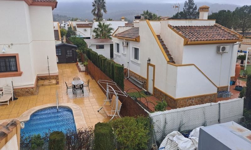 Property photo 3 of 35