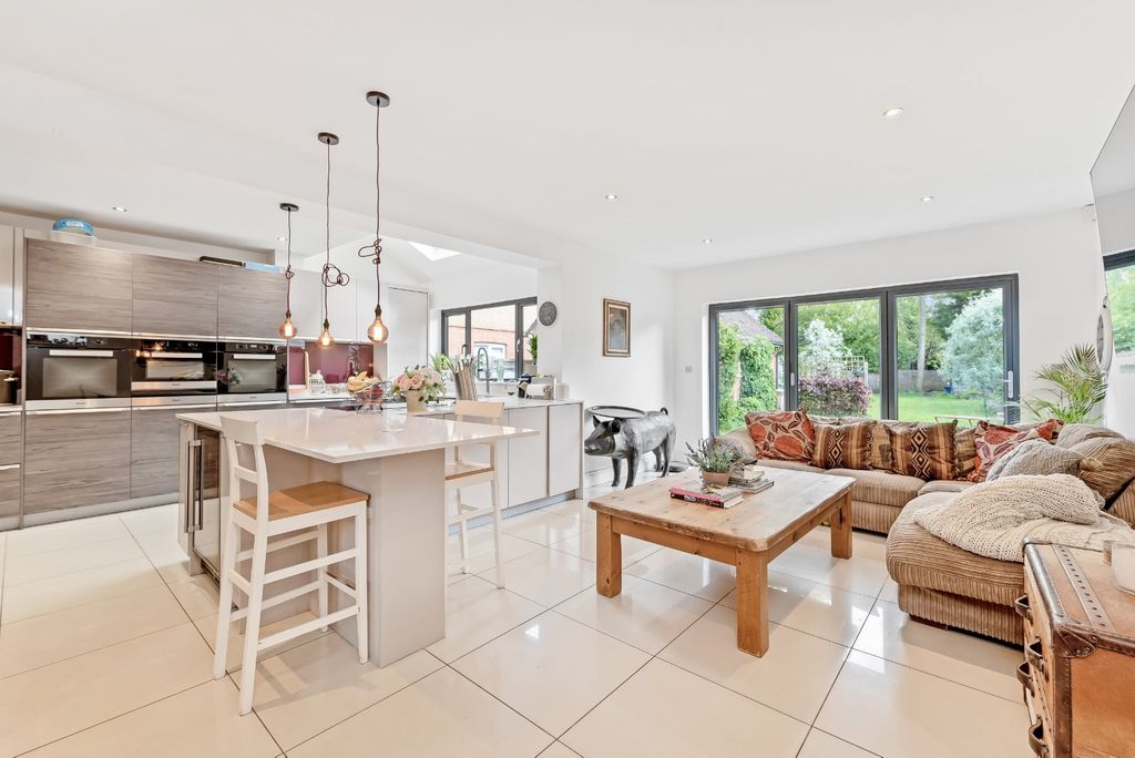 Property photo 3 of 17 Kitchen/Family Room