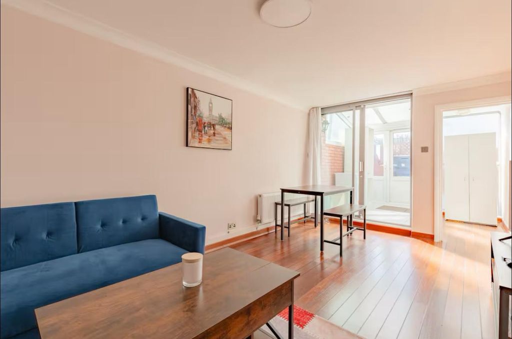 Property photo 3 of 15 Photo 7