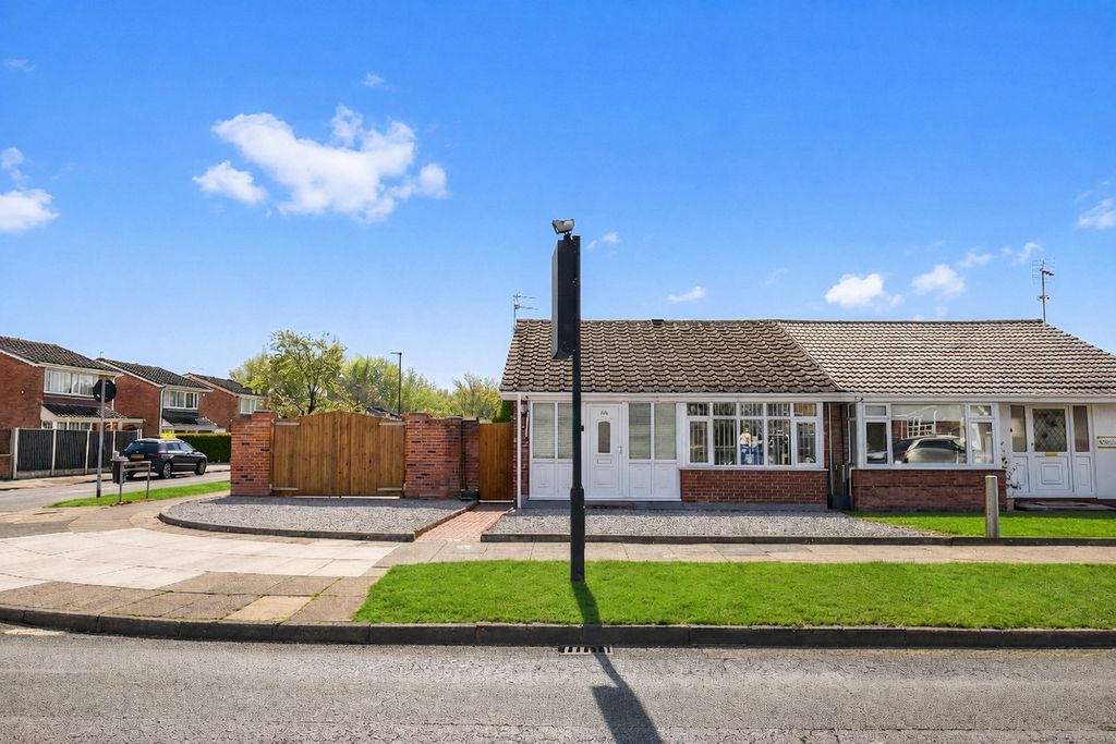 Property photo 2 of 17