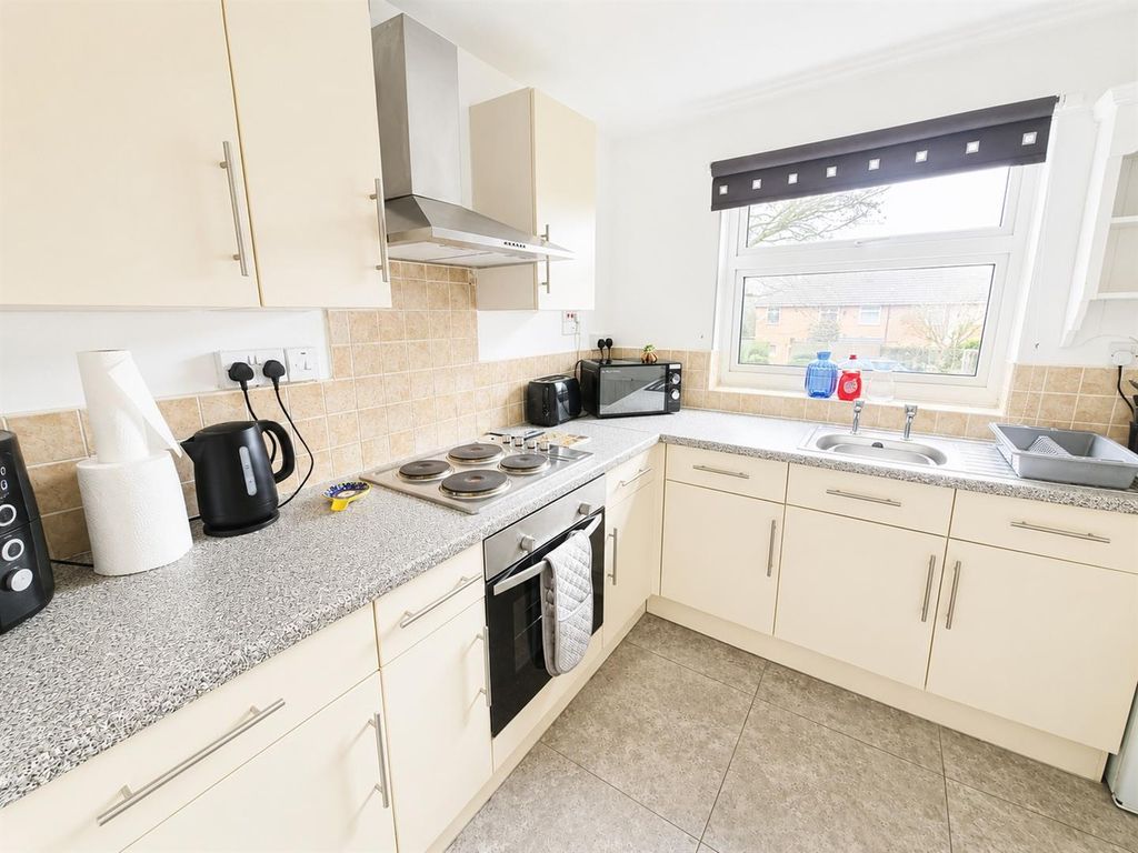 1 bed flat for saleOakfields, Coleford. GL16 photo 4