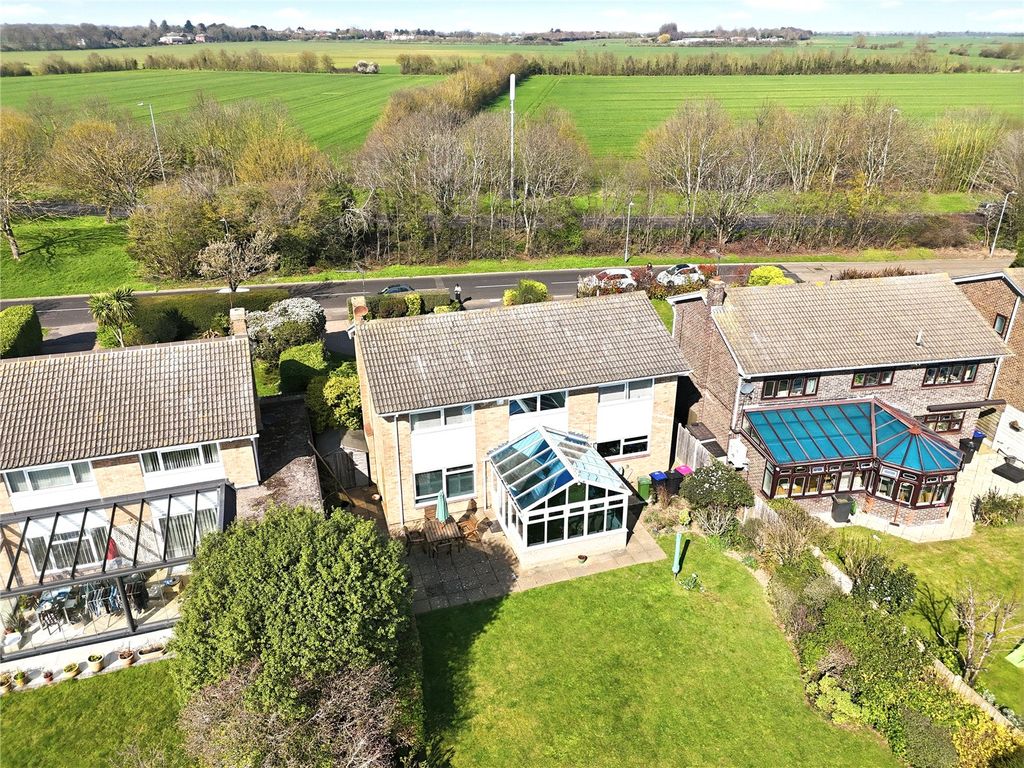 Property photo 2 of 19 Picture No. 34