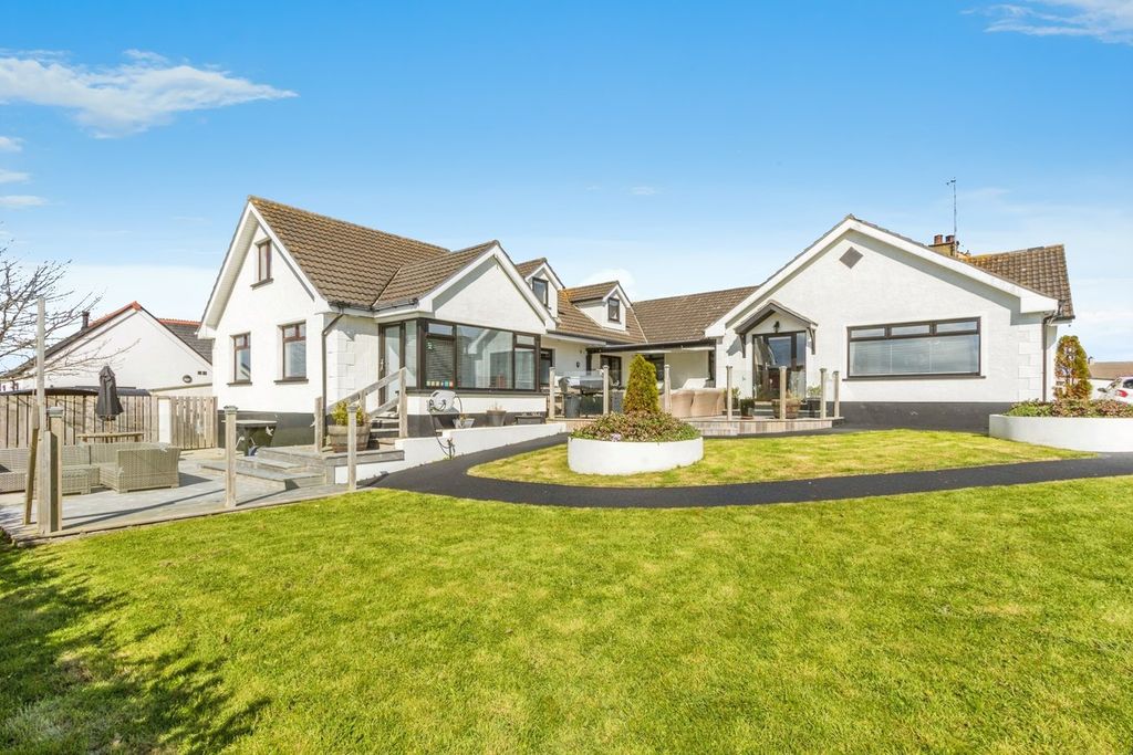 Property photo 1 of 29