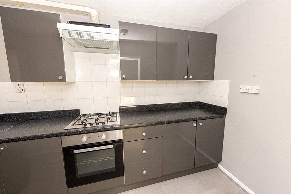 Property photo 3 of 19 Picture No. 17