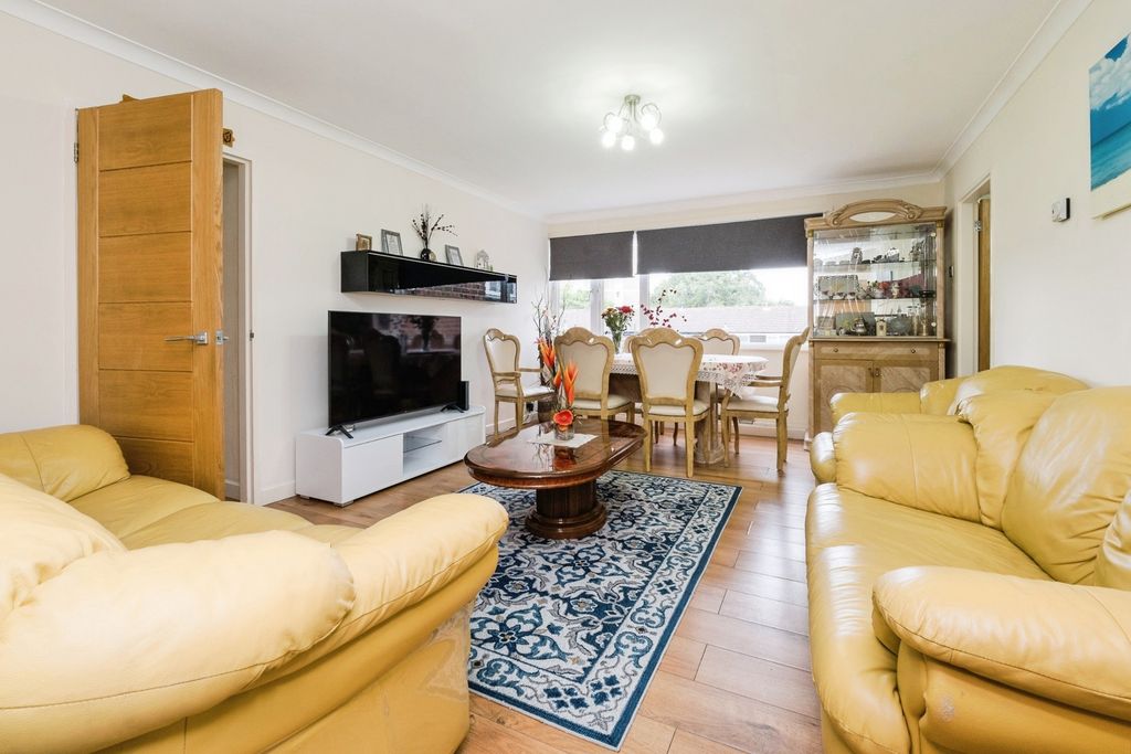 Property photo 2 of 12 Pbox-Img.Jpg
