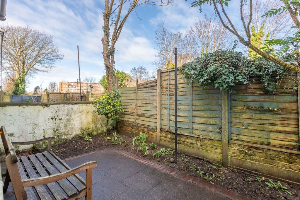 Property photo 2 of 12 Lorna-9.Jpg