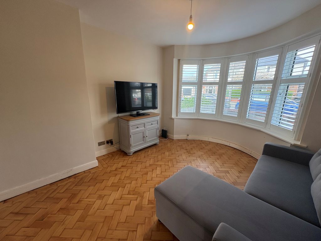 Property photo 3 of 14 Living Room