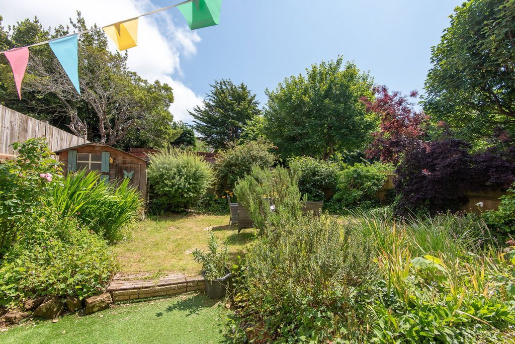 Property photo 2 of 15