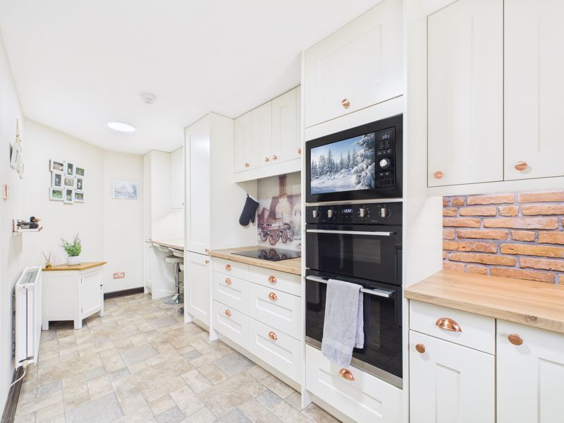 Property photo 3 of 16 Photo 13