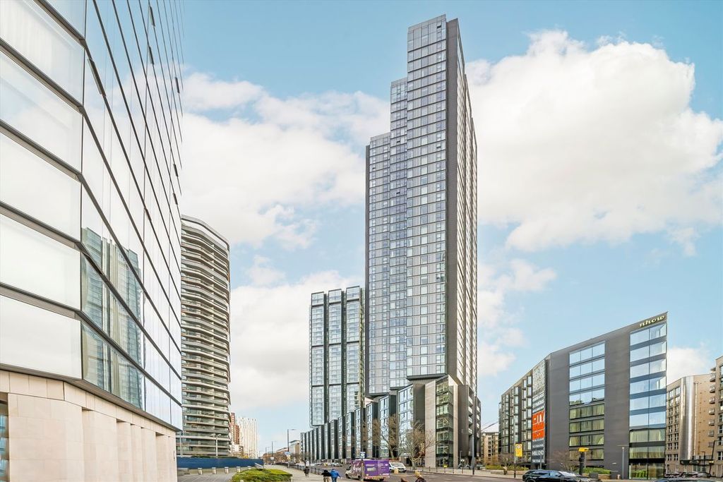 Property photo 1 of 12