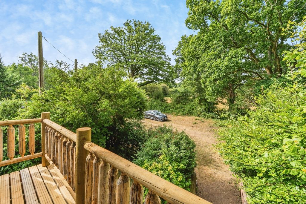 Property photo 2 of 20 Pbox-Img.Jpg
