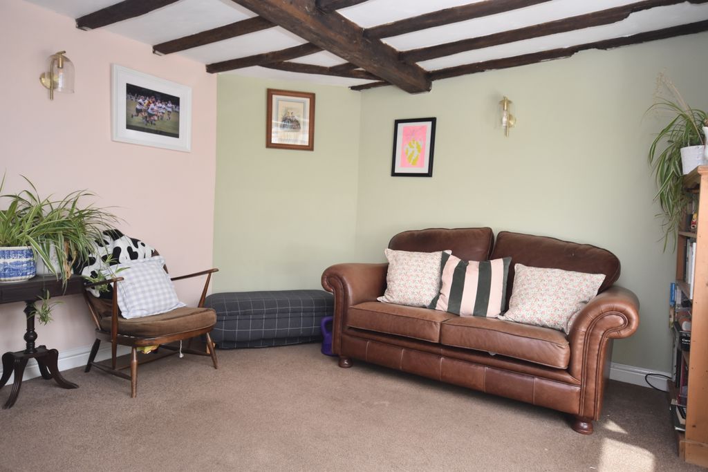 Property photo 2 of 12 Sitting Room
