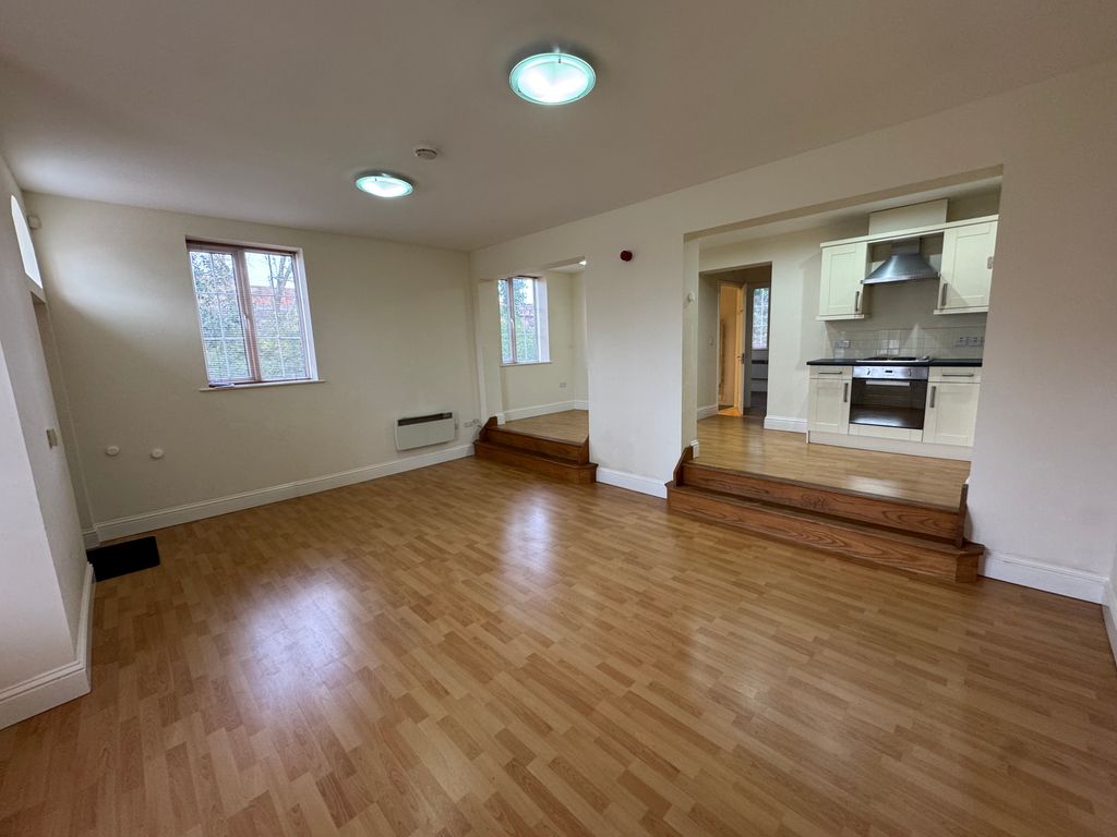 Property photo 2 of 8 Image