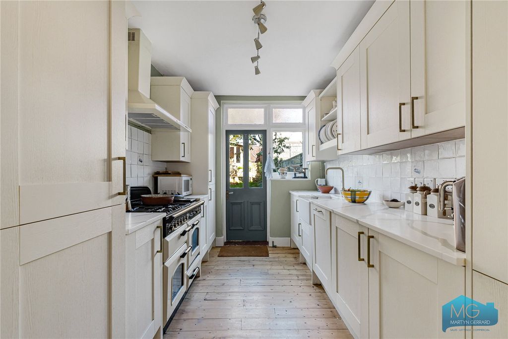 Property photo 2 of 42 Picture No. 03