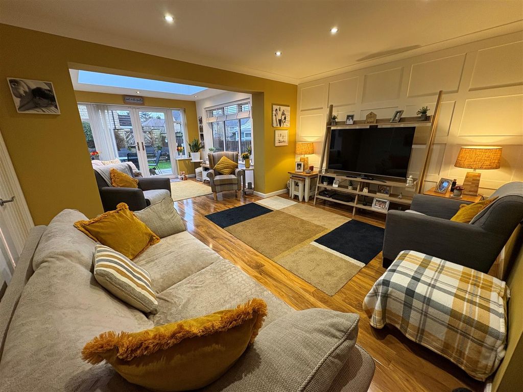 Property photo 2 of 24