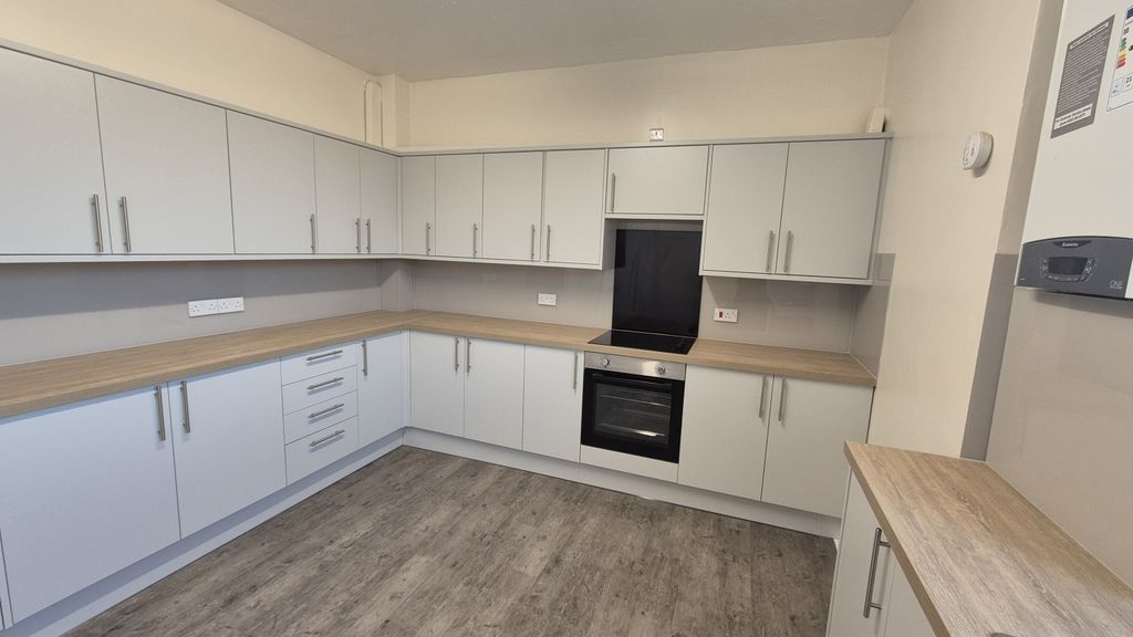 Property photo 2 of 13 Kitchen