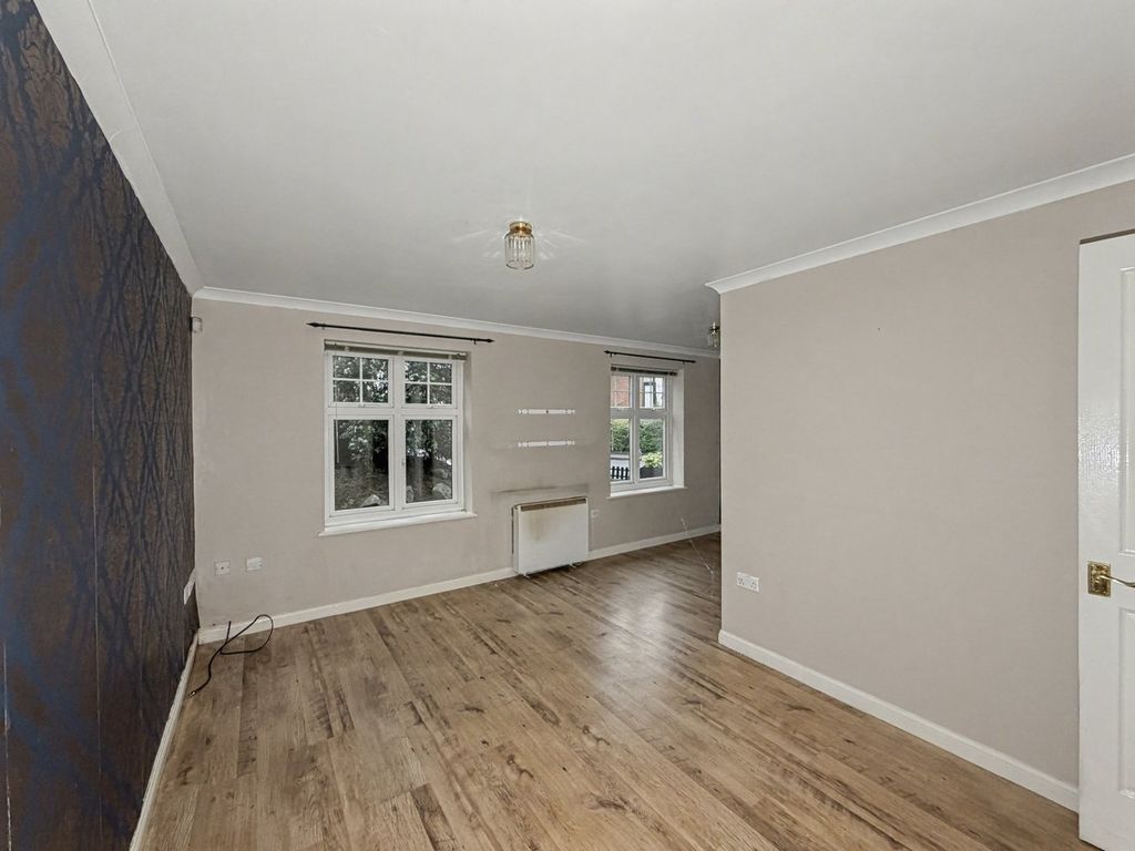 Property photo 3 of 20