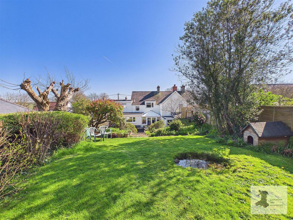 Property photo 1 of 42 Back