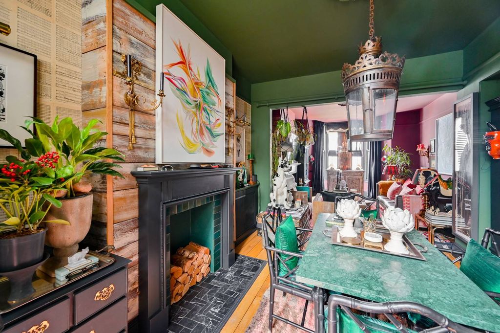 Property photo 3 of 36