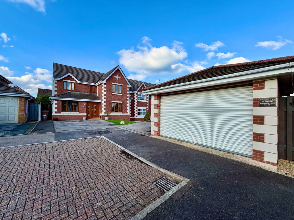 Property photo 1 of 66