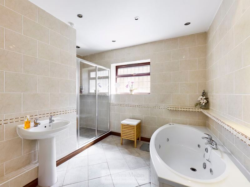 Property photo 3 of 21 Photo 23