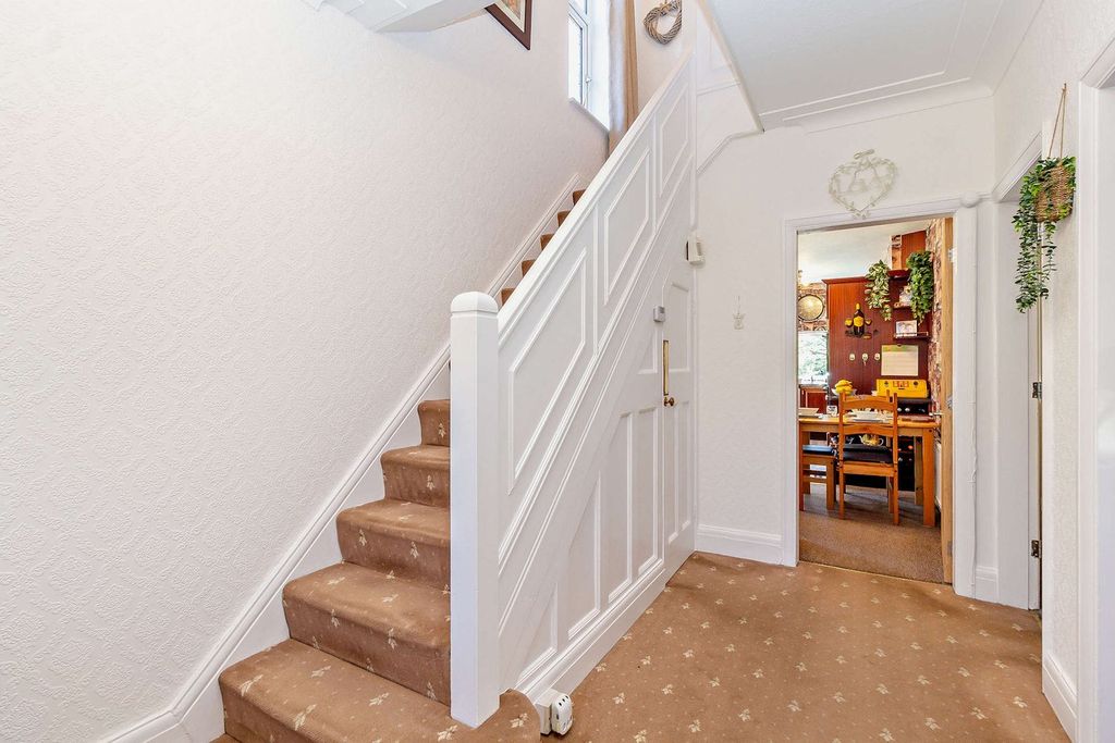 Property photo 3 of 30