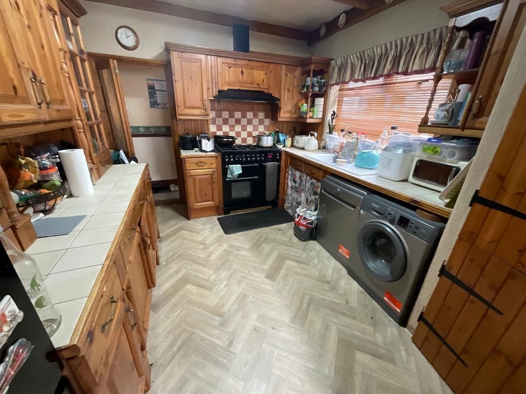 Property photo 1 of 17 Kitchen 11'9 x 9'9