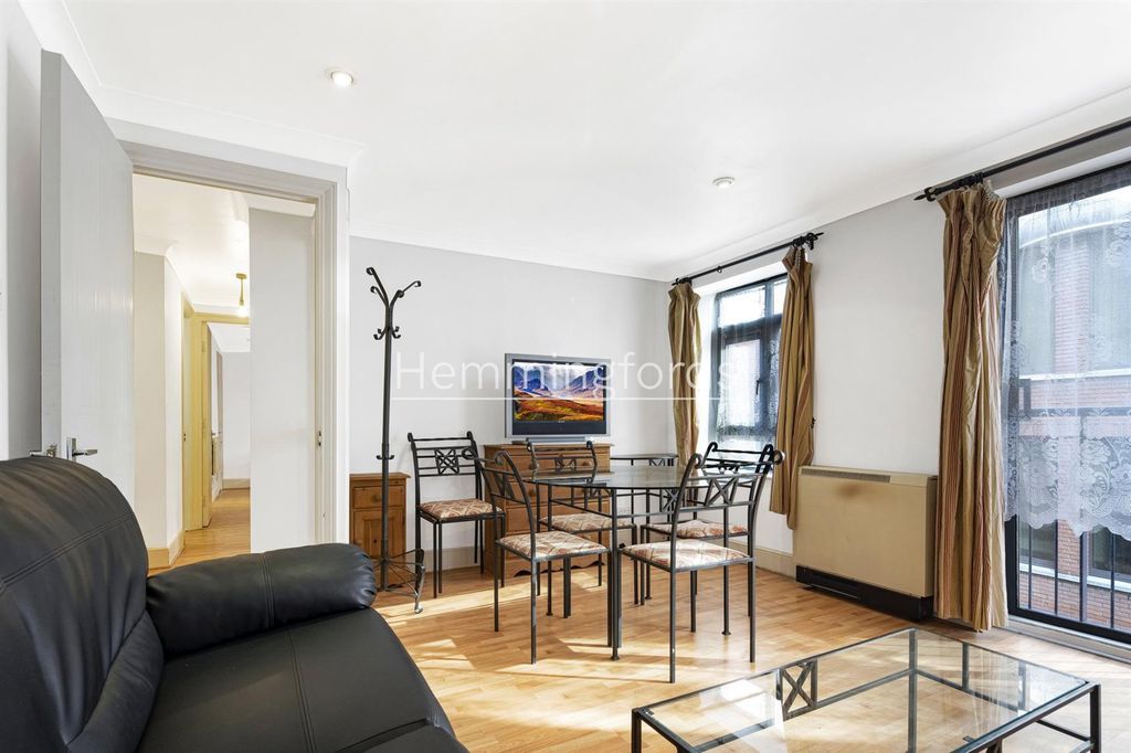 Property photo 2 of 9