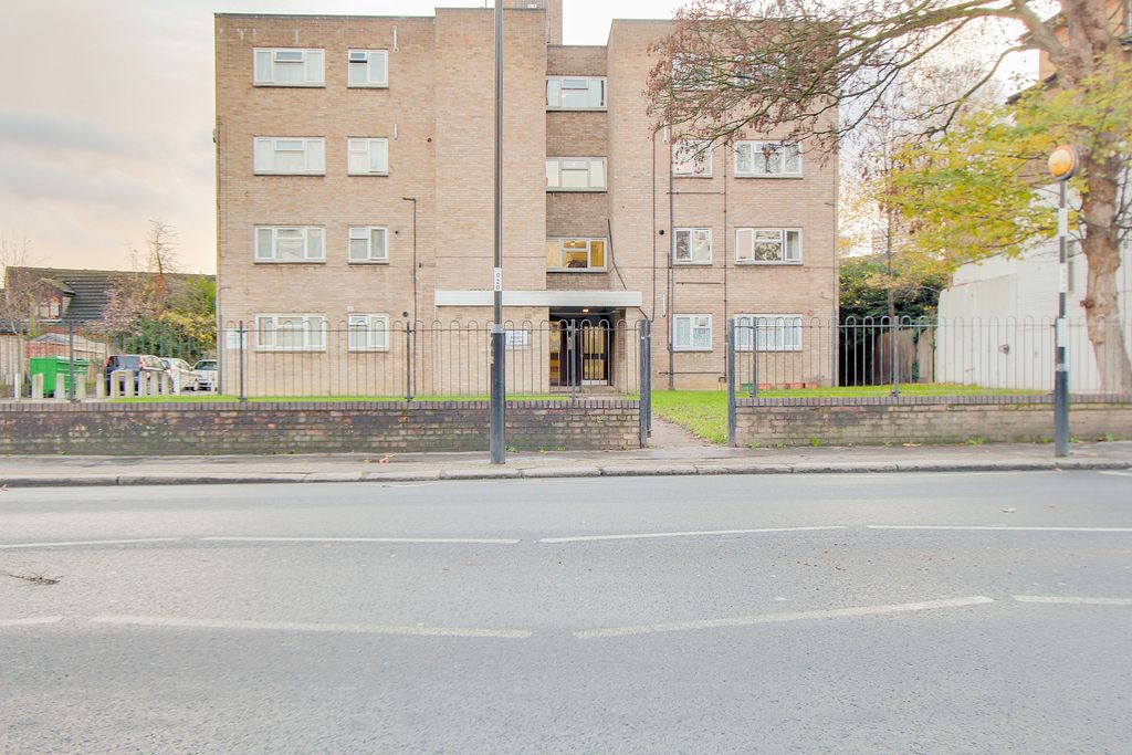 Property photo 1 of 8 Photo 1