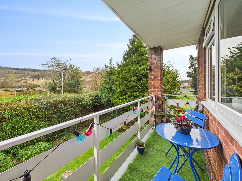 Property photo 3 of 19 Picture No. 02