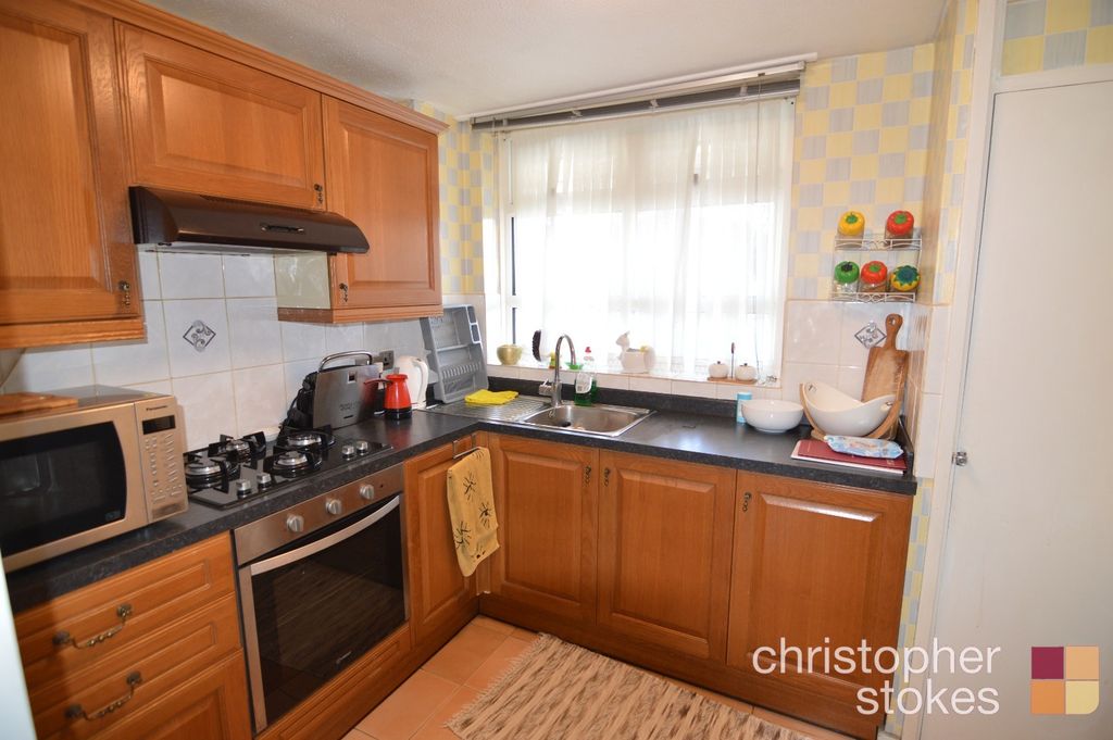 Property photo 2 of 7 4535382