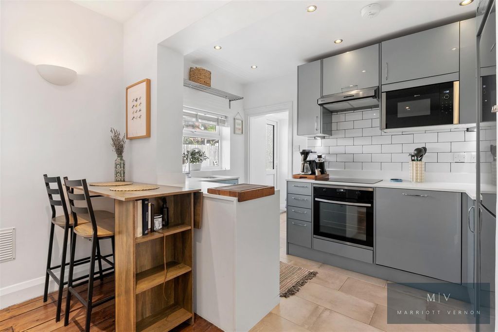 Property photo 3 of 17 Birchanger Road 79A MV-3.Jpg