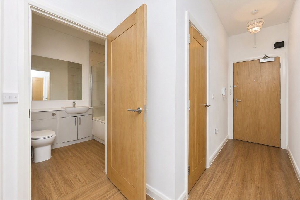 Property photo 2 of 10 Picture No. 24