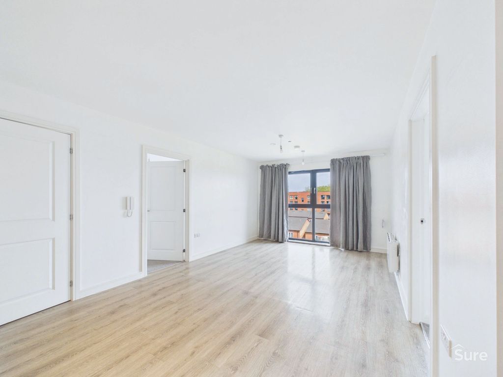 Property photo 3 of 12