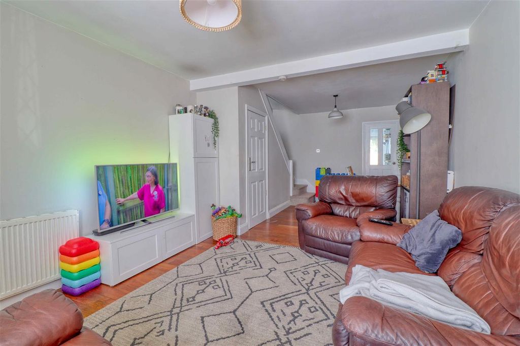 Property photo 2 of 11