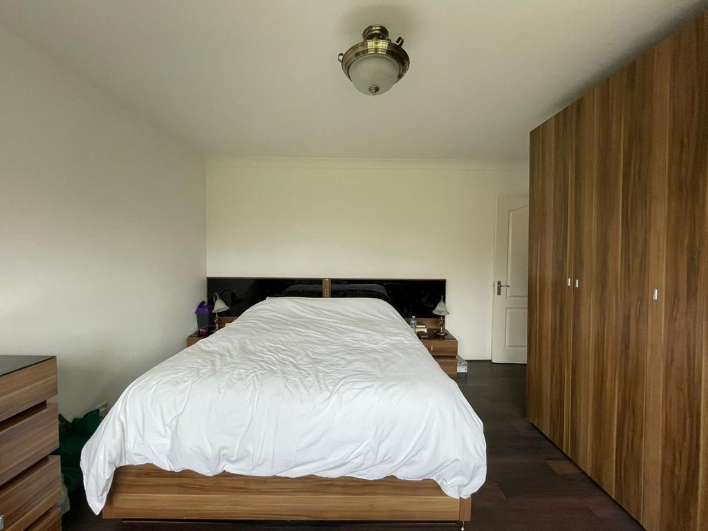 Additional image 22 of 5 bed terraced house to rentLodge Close, Chigwell IG7