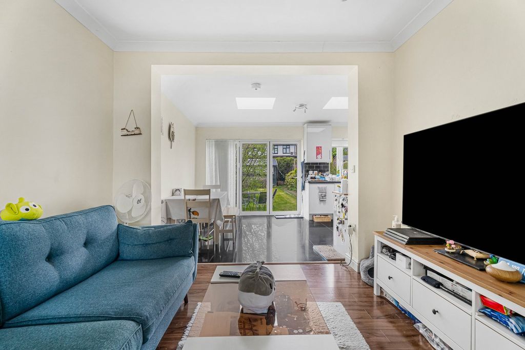 Property photo 2 of 19