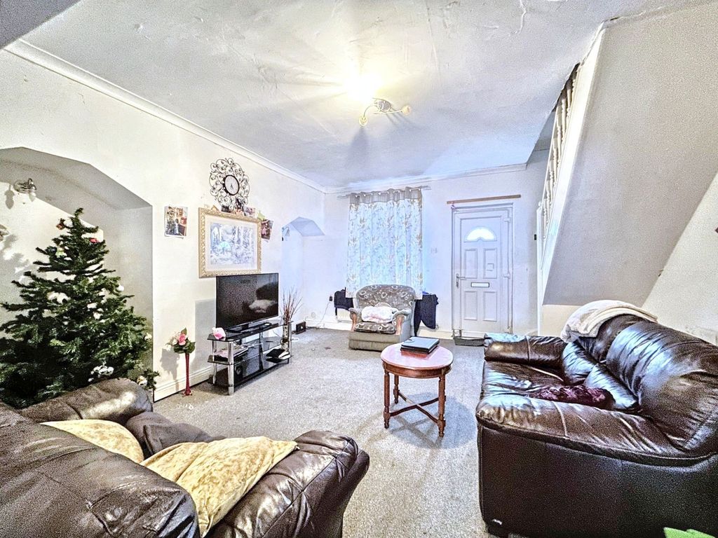 Property photo 3 of 14