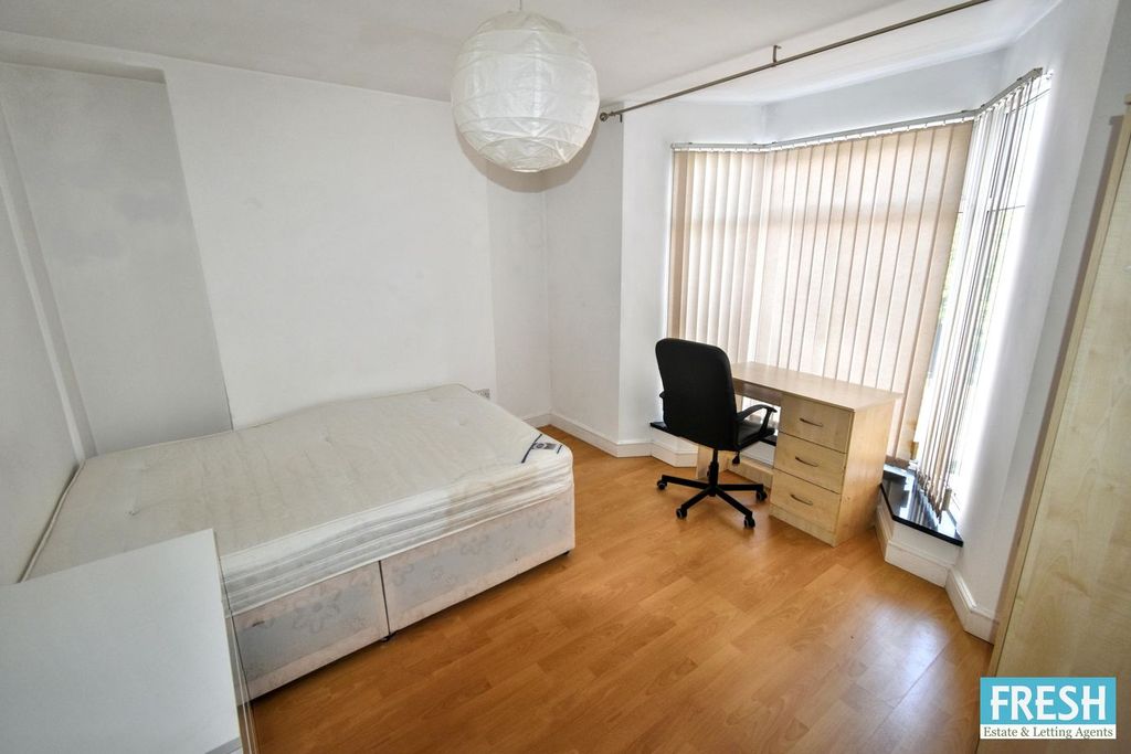 Property photo 2 of 22