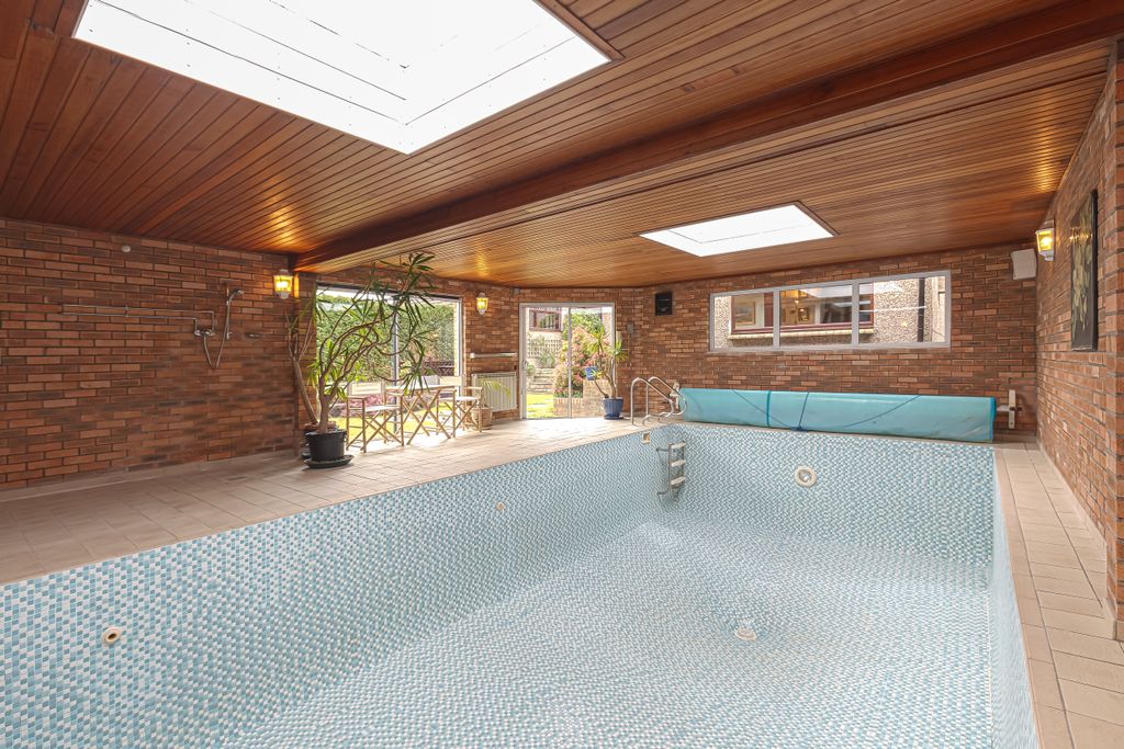 Additional image 26 of 3 bed detached bungalow for sale34 Campbell Park Crescent, Edinburgh EH13