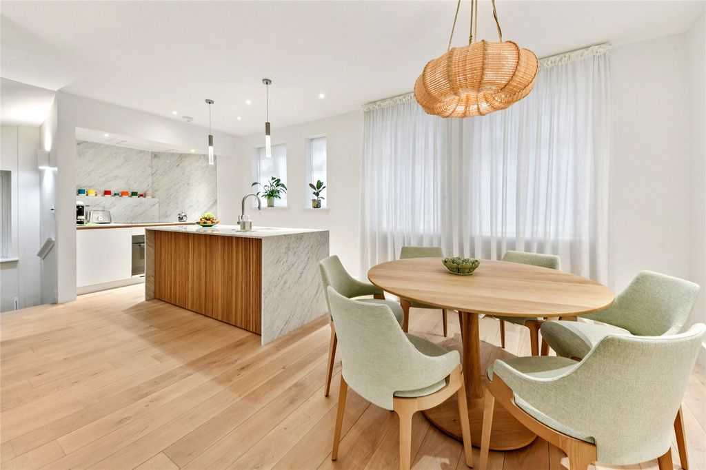 Property photo 2 of 14 Dining Area